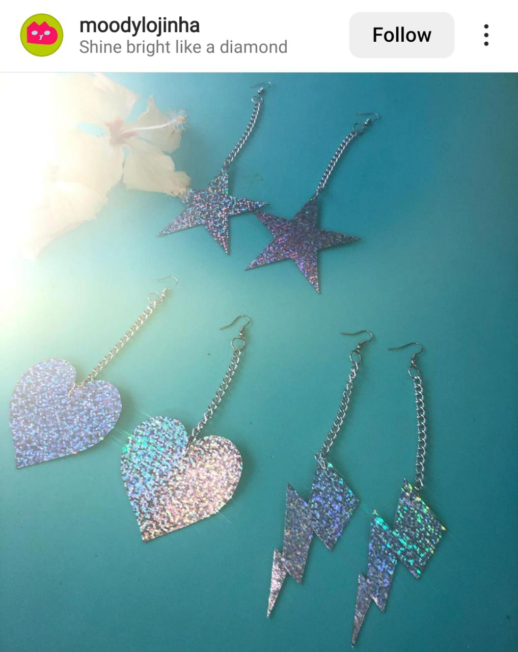 Instagram screenshot of moodylojinha's image of glittery jewelery with the geotag 'Shine bright like a diamond'